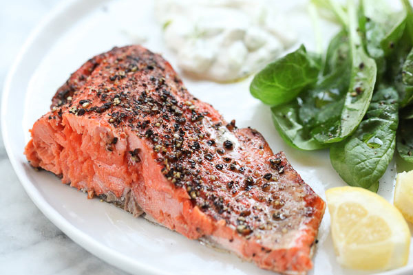 Grilled salmon with cucumber dill sauce recipe